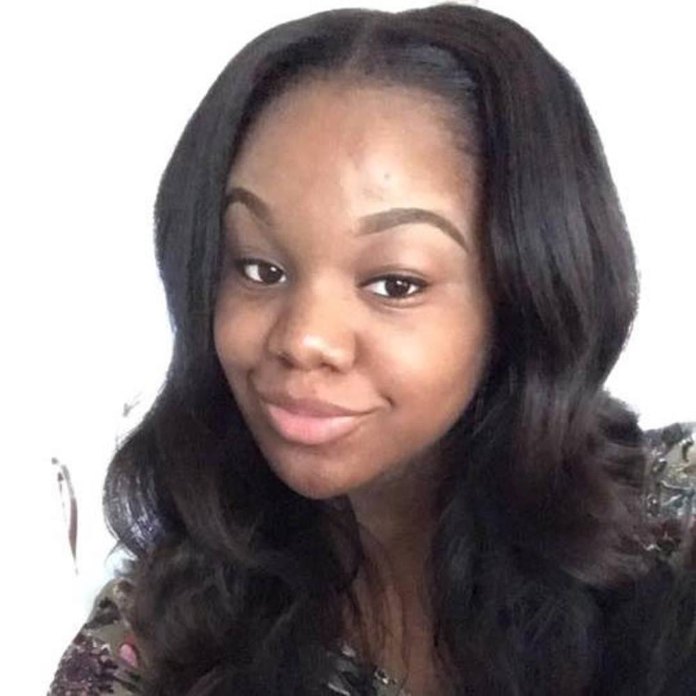 Meet your Posher, Kayla